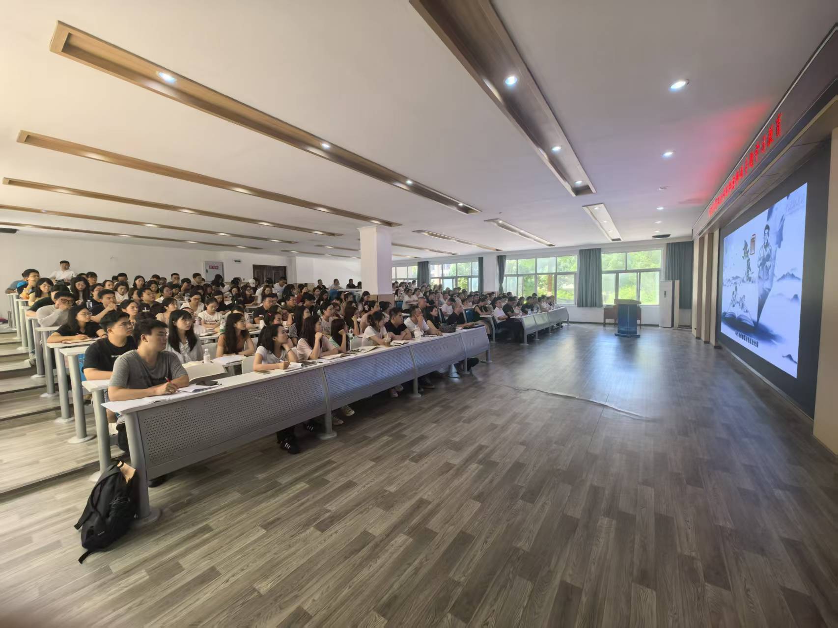 以师资赋能夯实办学根基